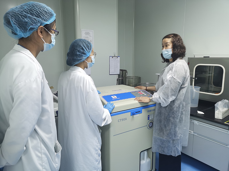伯能高压灭菌器售后人员在厦门生物制药实验室的日常工作(图1) 伯能高压灭菌器售后人员在厦门生物制药实验室的日常工作(图1)